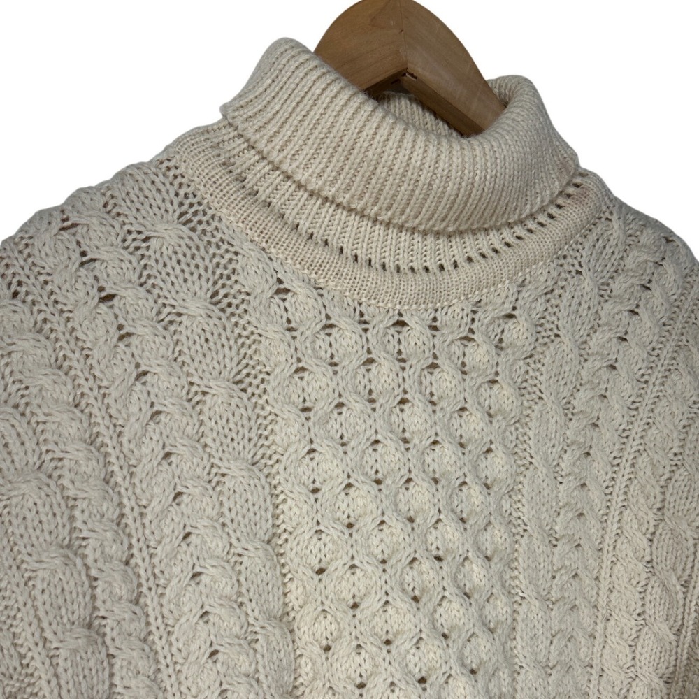 VTG Carraig Donn Chunky Fisherman Cable Knit Turtleneck Sweater Cream Size‎ M